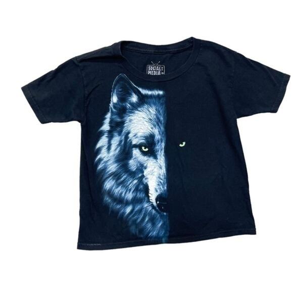Social Media Other - Wolf Short Sleeve T-shirt Top all over print graphic tee Size XS 4-5